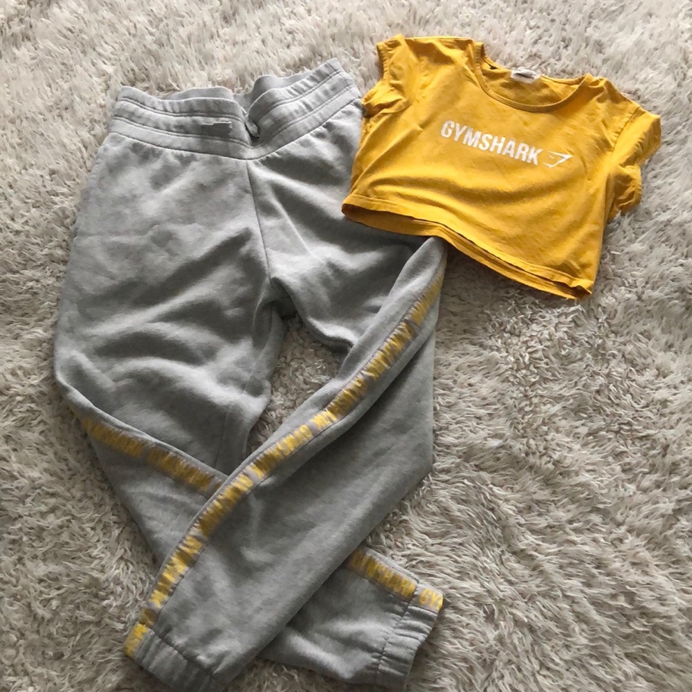 Gymshark joggers & top